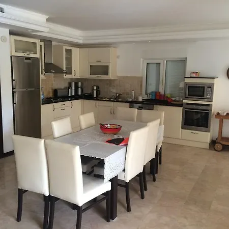 Palm Lane Villa